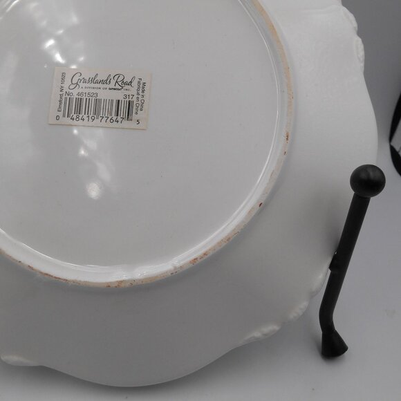 GRASSLANDS ROAD CLOVER GLEN DECORATIVE PLATE DISCONTINUED 2009 EMBOSSED FAMILY - Picture 5 of 11